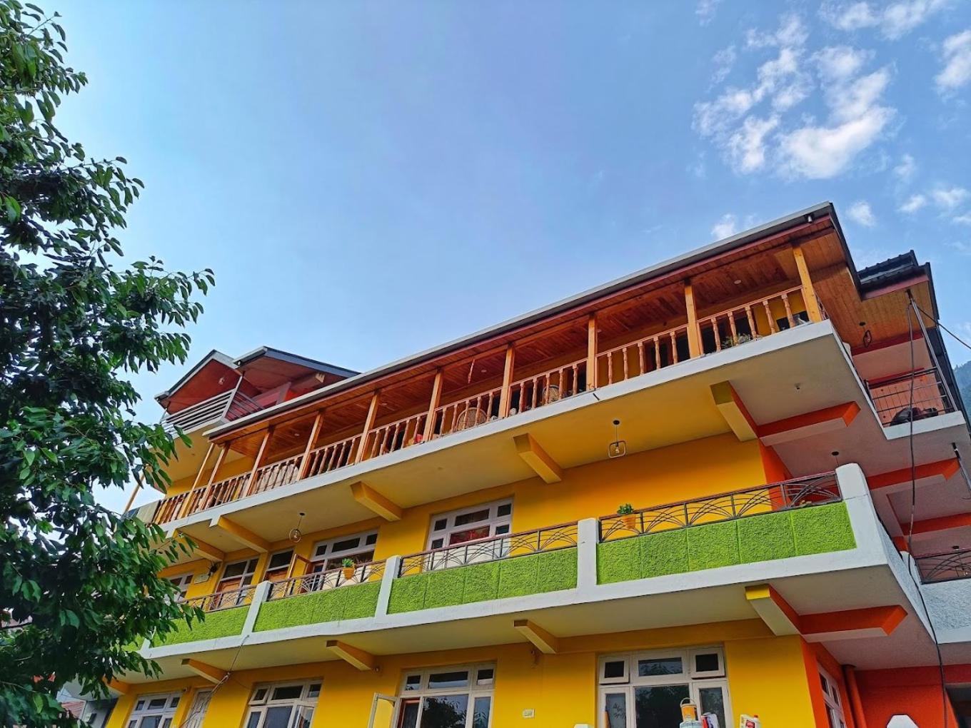 Leela Home Manāli Exterior foto