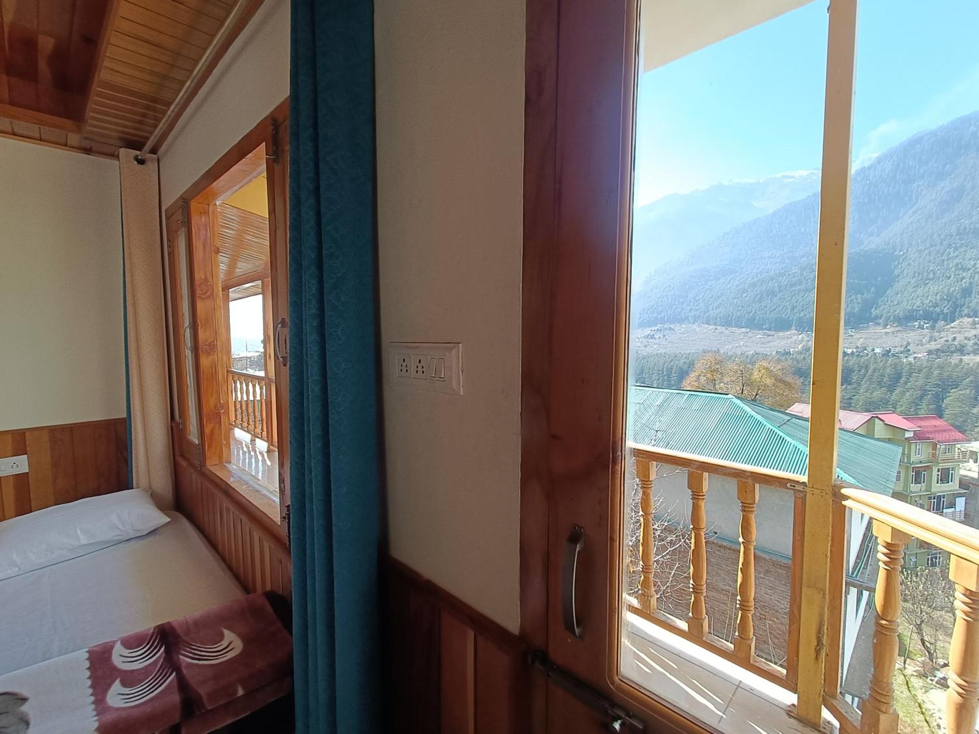 Leela Home Manāli Exterior foto