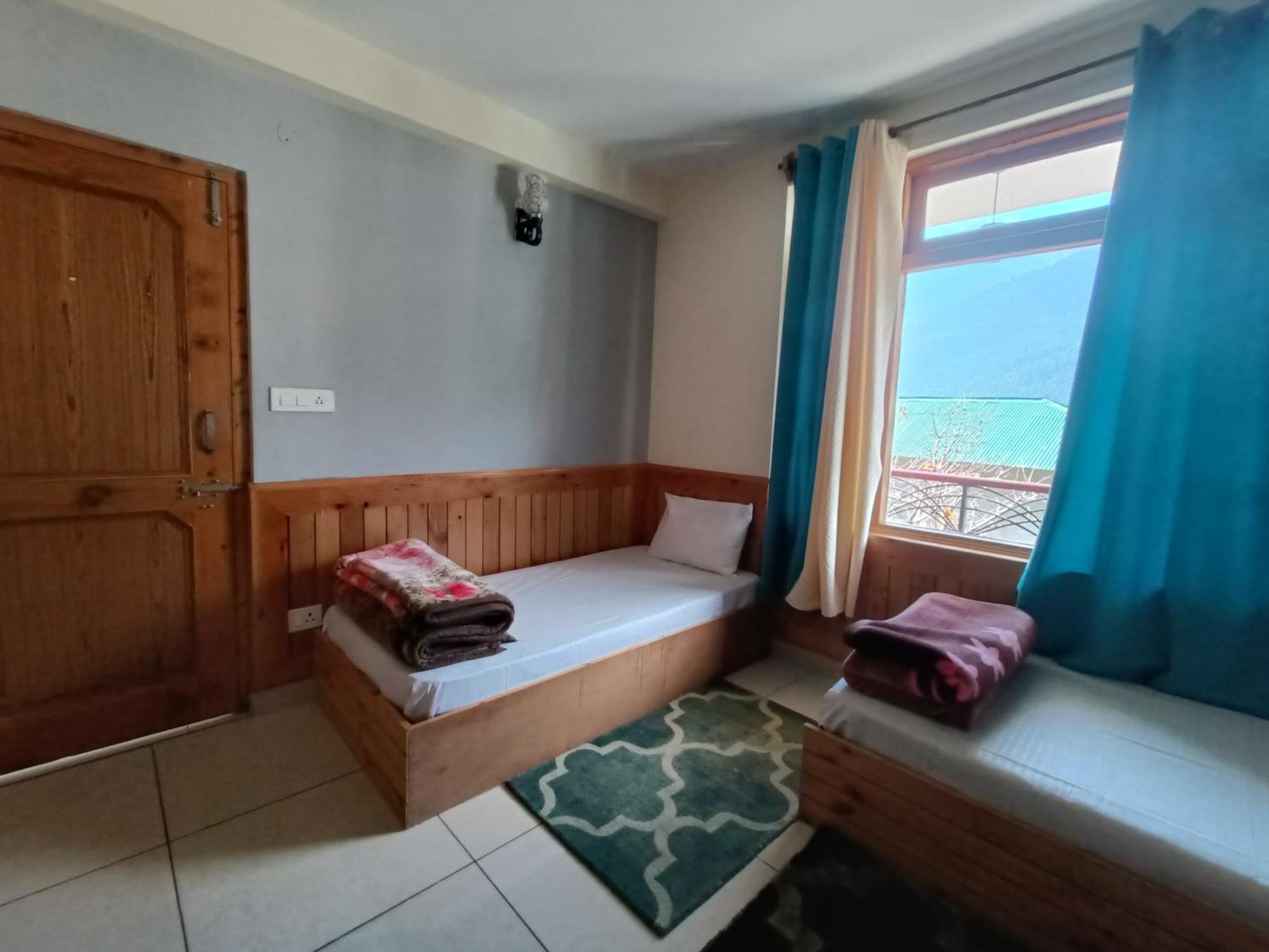 Leela Home Manāli Exterior foto